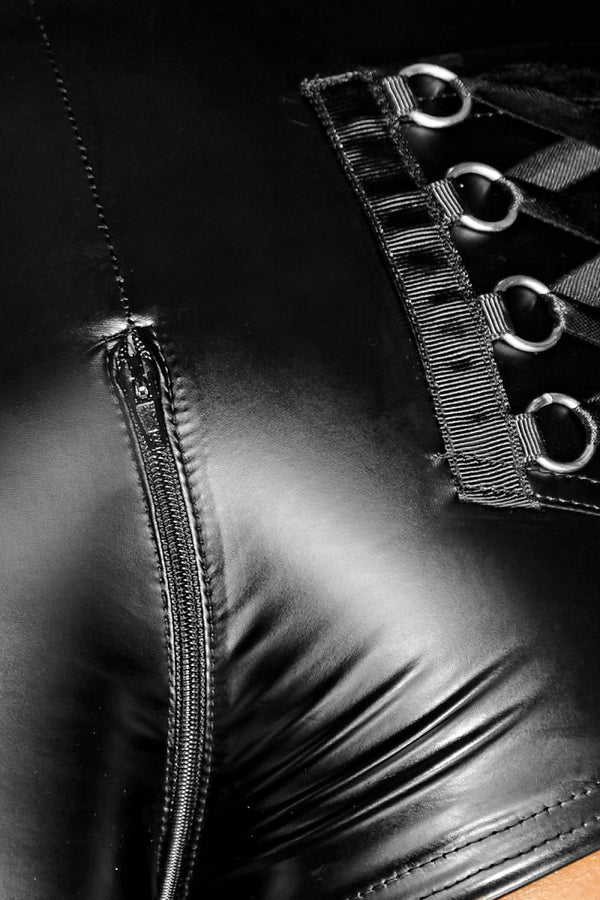 schwarze Shorts F138 von Noir Handmade Diva Collection